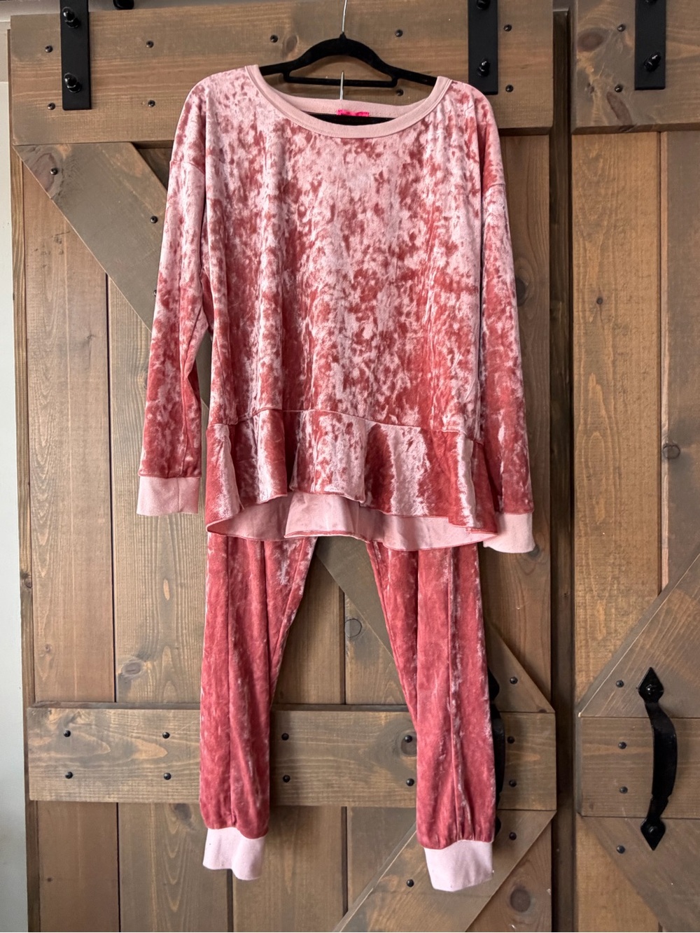 Betsey Johnson Rose Pink Crushed Velvet Top and matching pants. Sleepwear